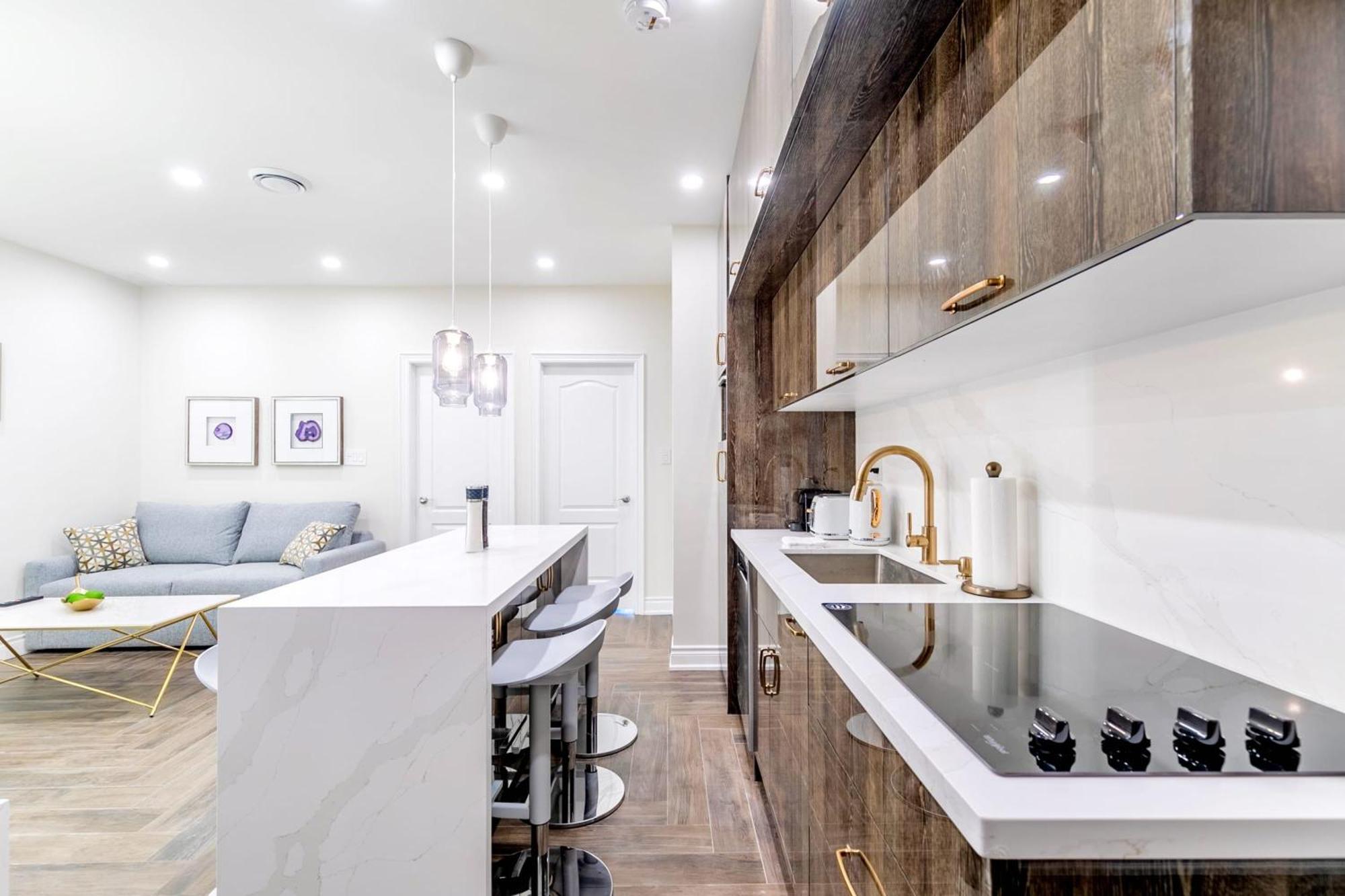 Modern Pet-Friendly Chinatown Apartment Toronto Exteriör bild