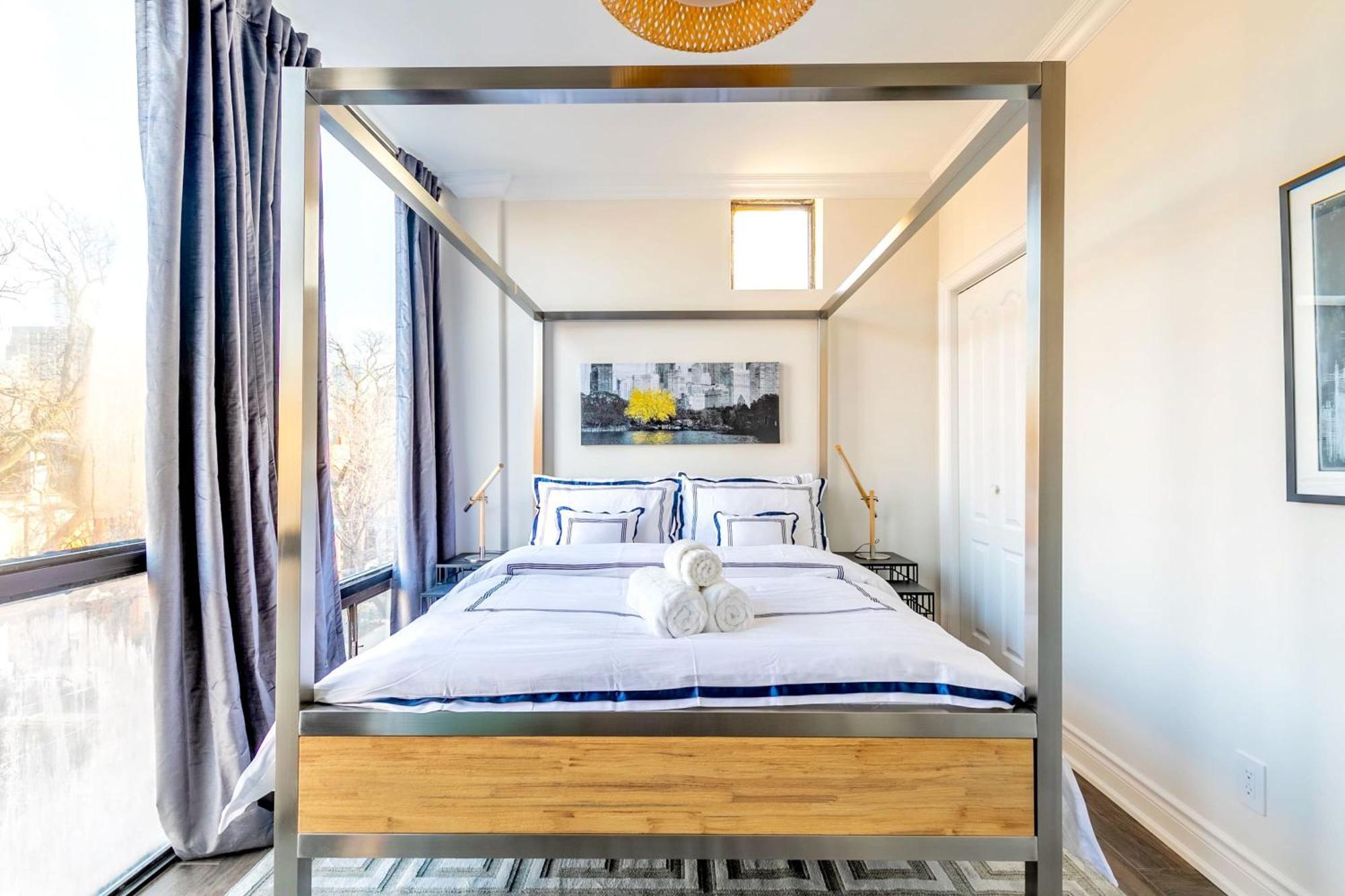 Modern Pet-Friendly Chinatown Apartment Toronto Exteriör bild